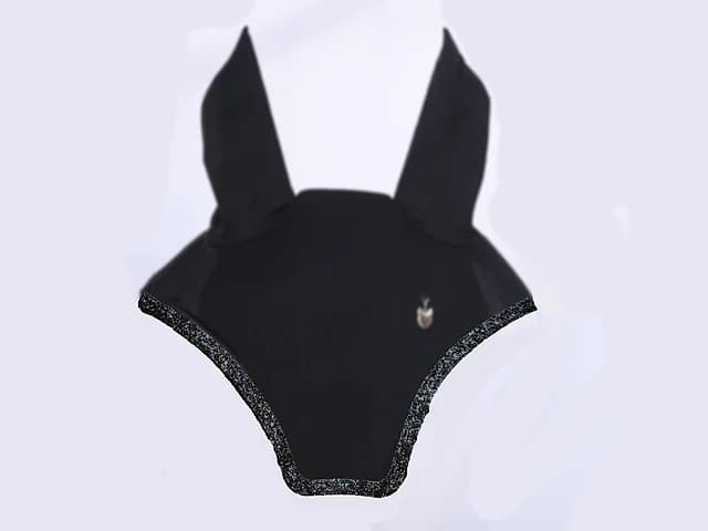 Le même bonnet Variat'ion noir, avec sa bordure diamant fixée par scratch